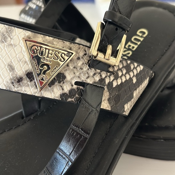 Guess Black/Tan Snake Geesa Round-Toe Slip-On Sling Toe-Loop Strap Sandal W 7.5 - Picture 12 of 12